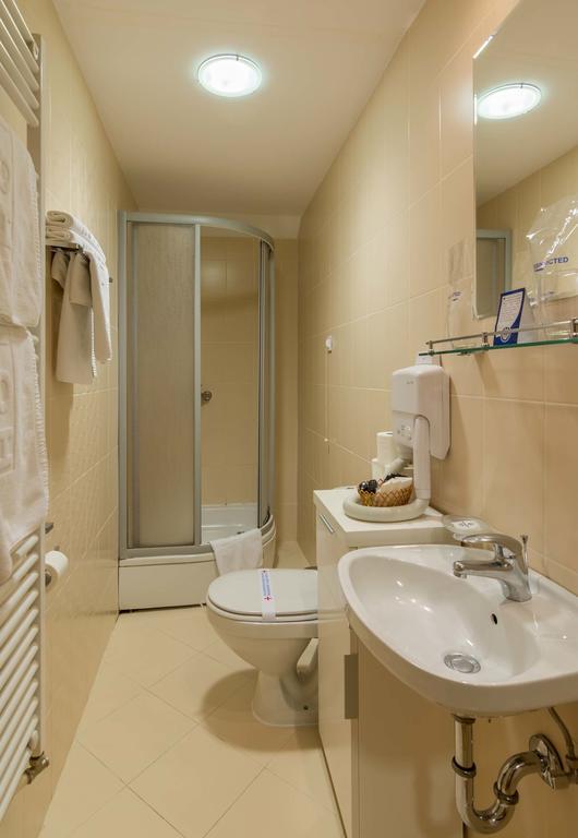 Dunav Turist Inn Ζλάτιμπορ Εξωτερικό φωτογραφία